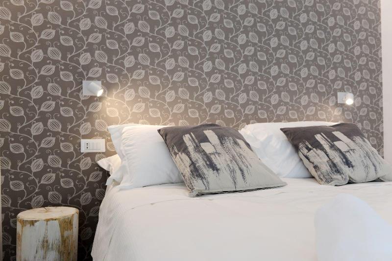 Miramed Rooms image