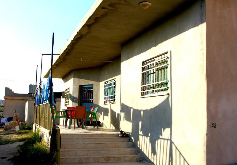 Bedouin Pink Ecohouse