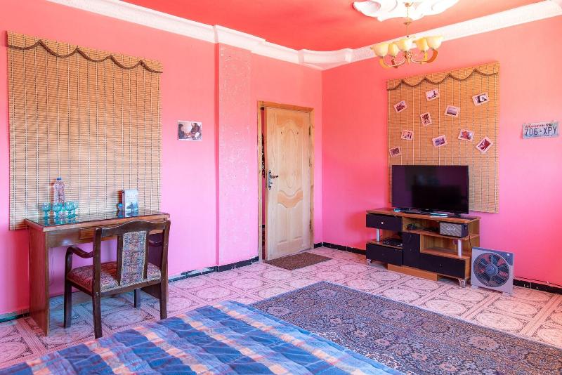 Bedouin Pink Ecohouse image