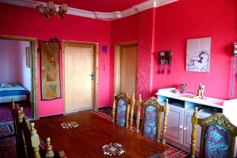 Bedouin Pink Ecohouse image