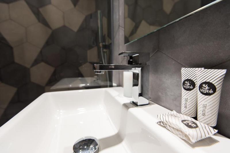 Dante Boutique Rooms image
