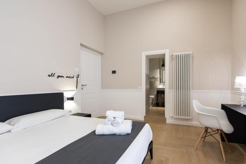 Dante Boutique Rooms image