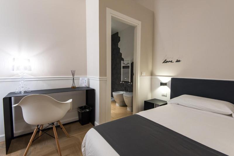 Dante Boutique Rooms image