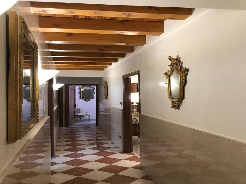 Luxury Venetian Rooms image