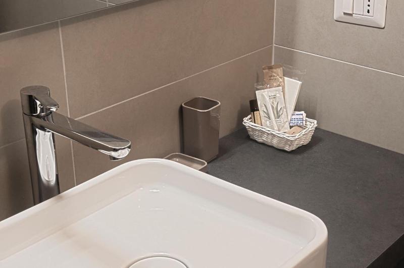 Four Rooms Guesthouse image