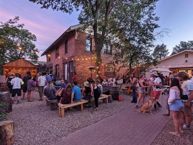 Bunk & Brew Historic Lucas House image