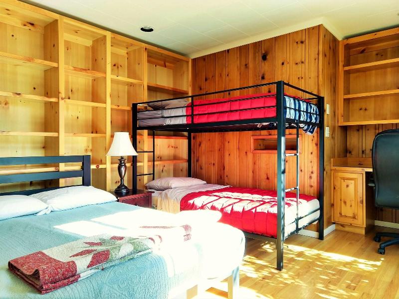Bunk & Brew Historic Lucas House image