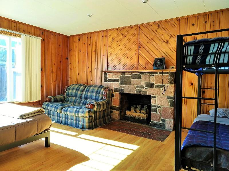 Bunk & Brew Historic Lucas House image