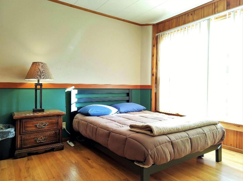 Bunk & Brew Historic Lucas House image