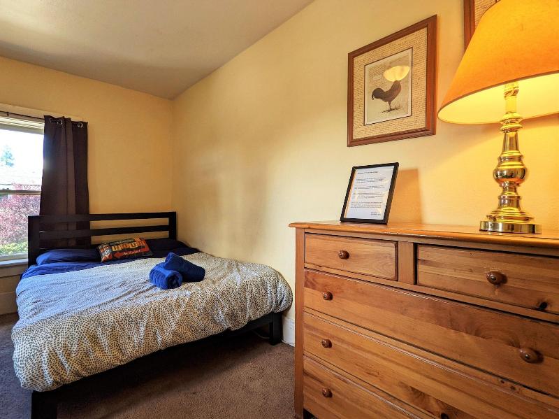 Bunk & Brew Historic Lucas House image