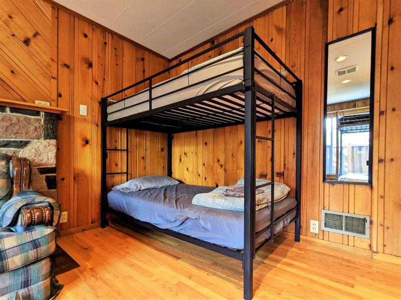 Bunk & Brew Historic Lucas House image