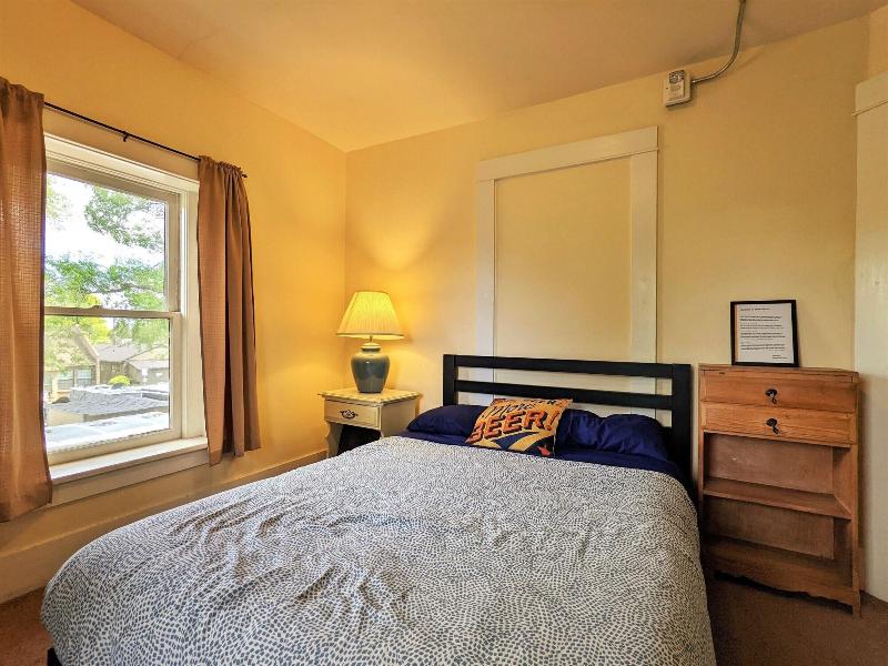 Bunk & Brew Historic Lucas House image