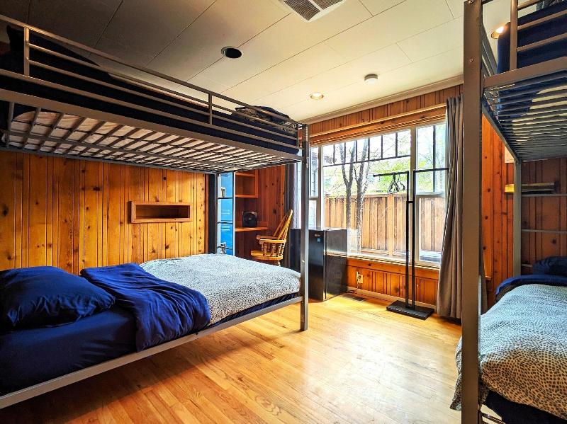 Bunk & Brew Historic Lucas House image