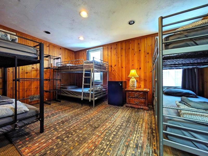 Bunk & Brew Historic Lucas House image