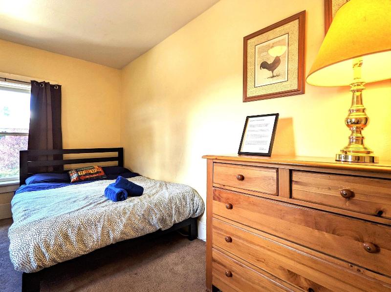 Bunk & Brew Historic Lucas House image