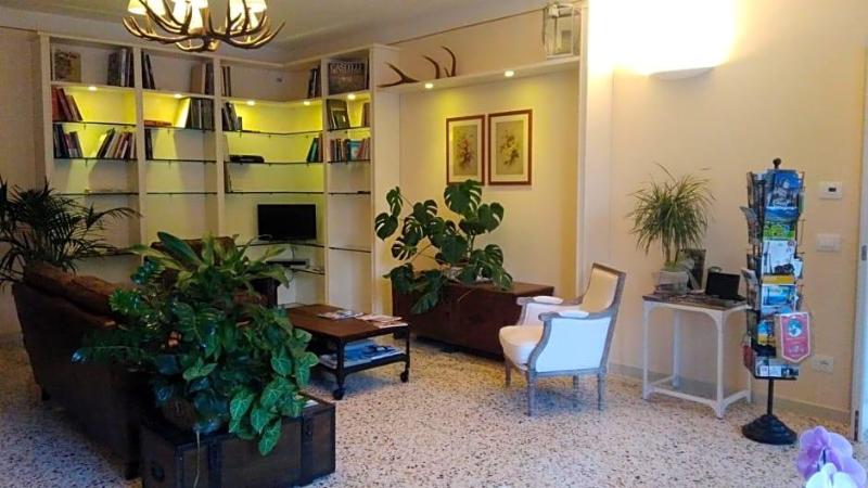 La Villa Degli Orti image