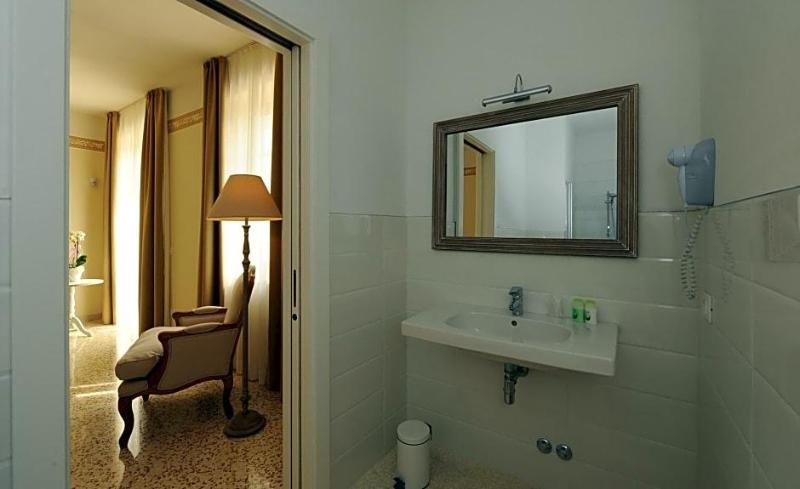 La Villa Degli Orti image