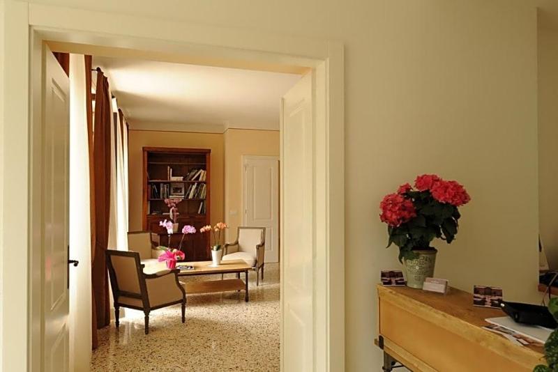 La Villa Degli Orti image