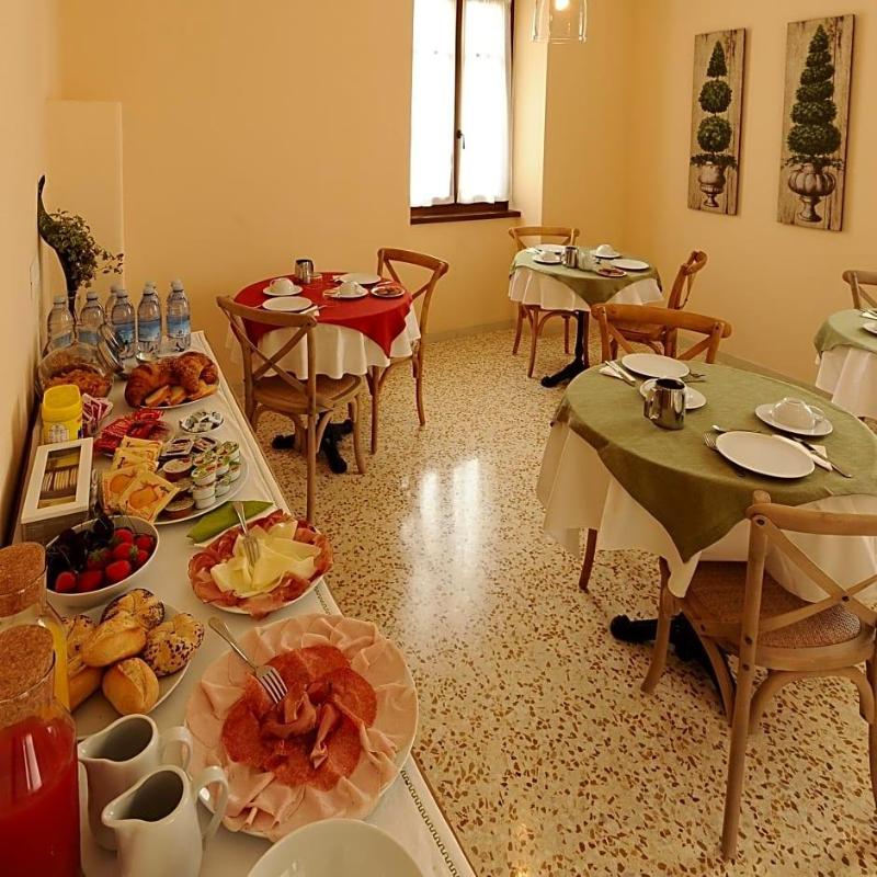 La Villa Degli Orti image