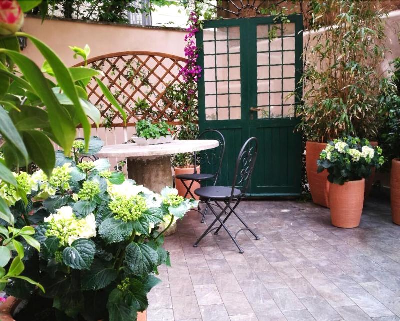 La Piazzetta Delle Regine image