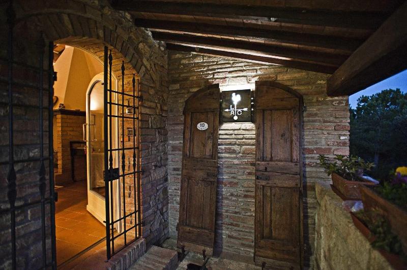 La Vittoria 10 - La Soglia della Val d'Orcia image