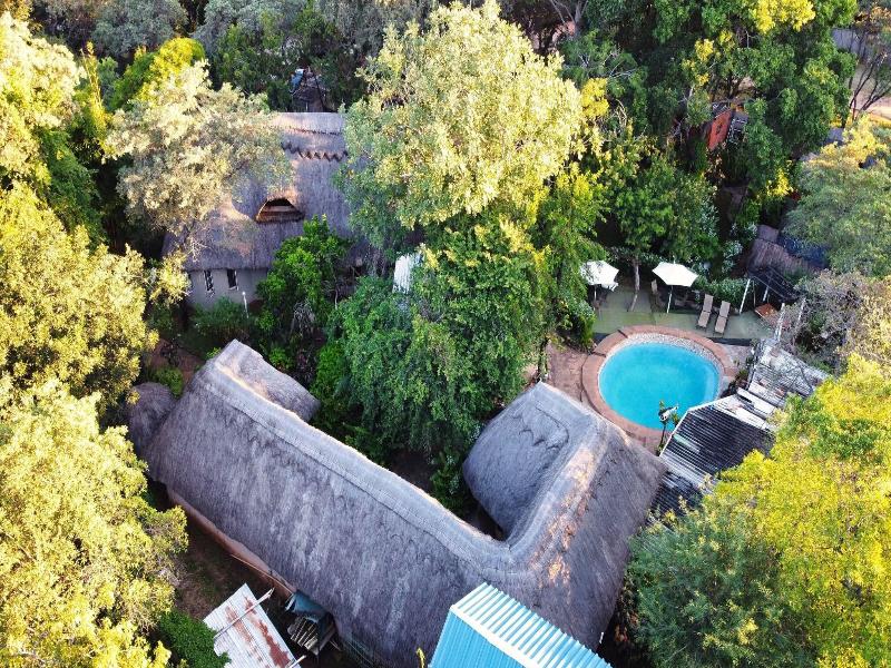 Victoria Falls Backpackers image