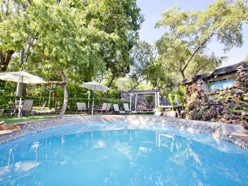 Victoria Falls Backpackers image