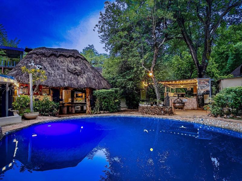 Victoria Falls Backpackers image