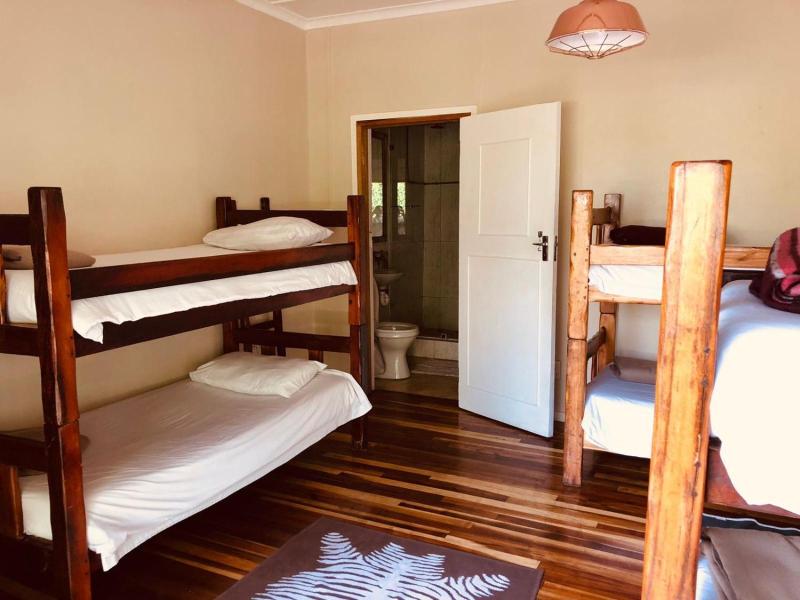 Island Vibe Knysna Hostel
