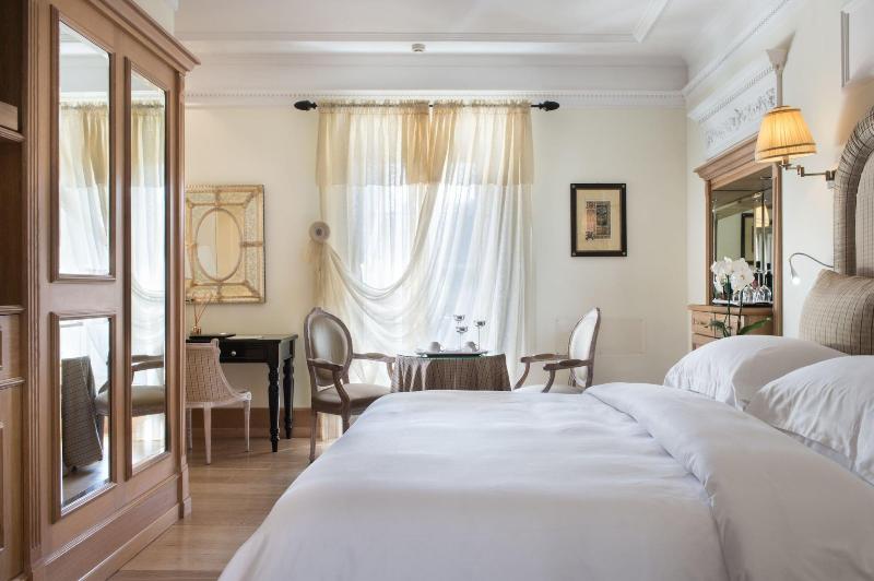 Il Palazzetto image