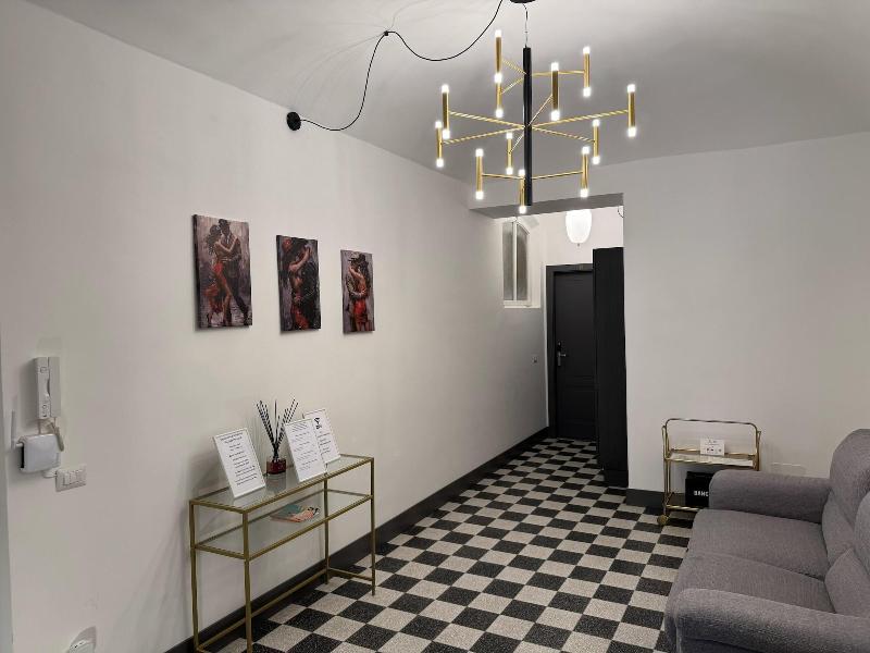 Santa Monica Luxury Rooms image