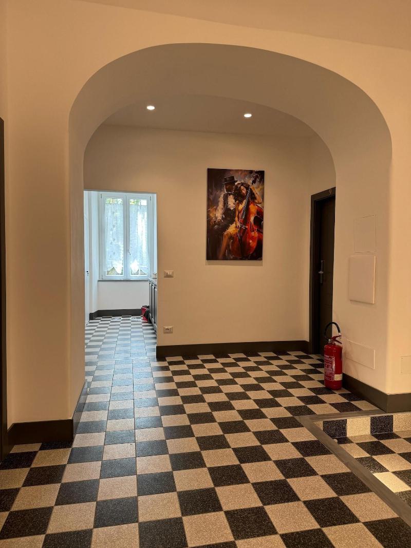 Santa Monica Luxury Rooms image