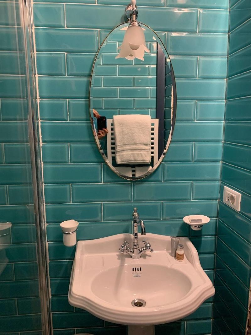 Santa Monica Luxury Rooms image
