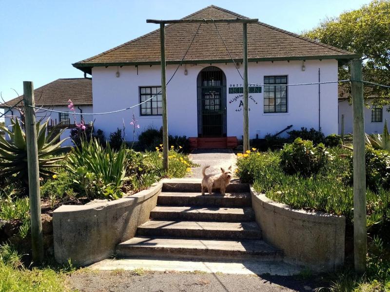 Lighthouse Farm Backpackers Lodge image