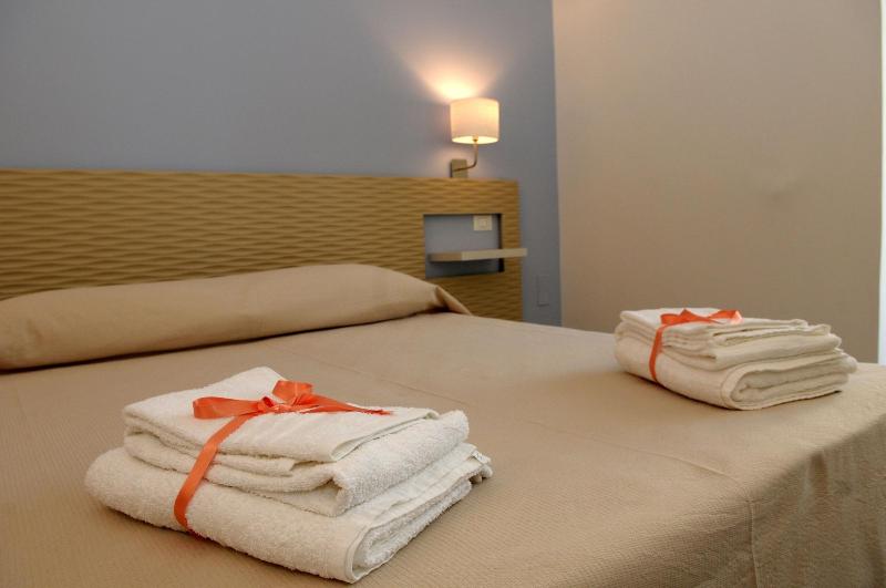 Della Torre Rooms image