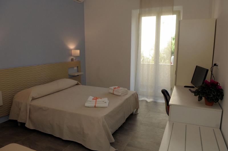 Della Torre Rooms image