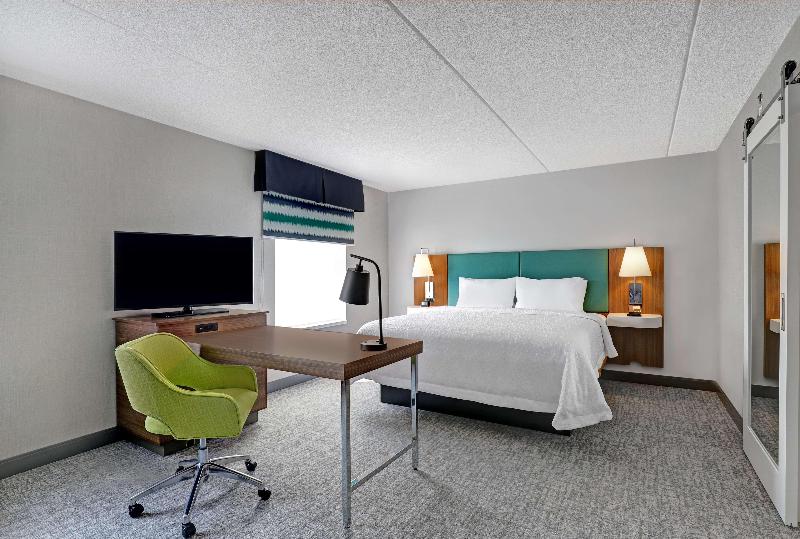 Hampton Inn & Suites by Hilton Belleville image