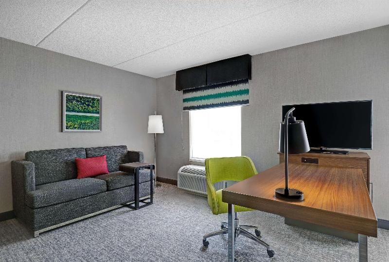 Hampton Inn & Suites by Hilton Belleville image