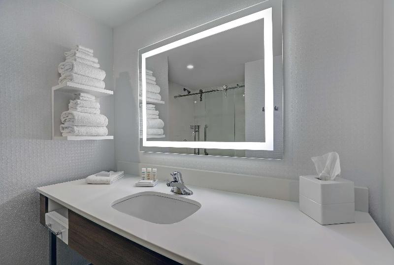 Hampton Inn & Suites by Hilton Belleville image