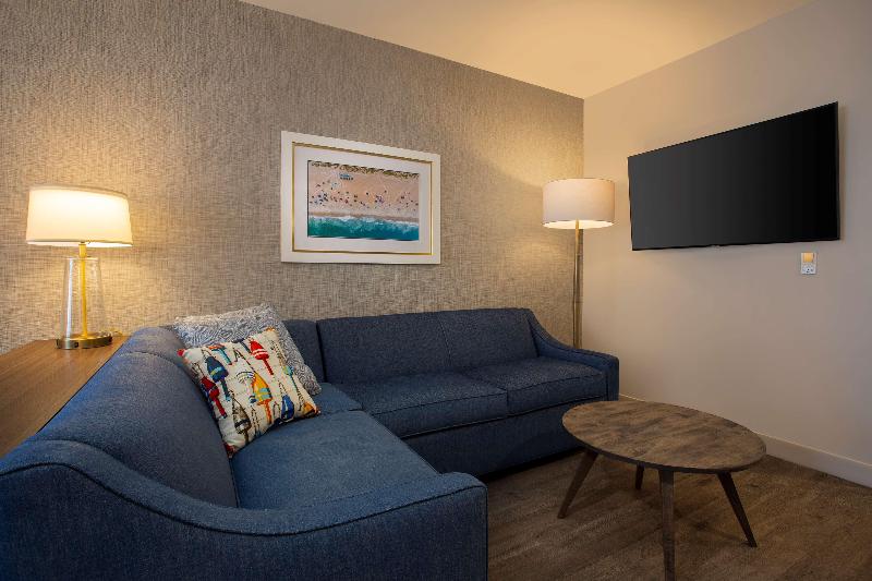 Fenwick Shores, Tapestry Collection by Hilton image