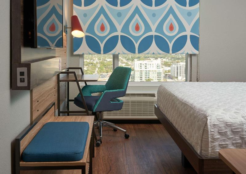 Tru by Hilton Fort Lauderdale Downtown image