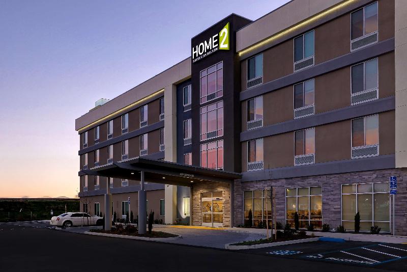 Home2 Suites by Hilton Turlock 4
