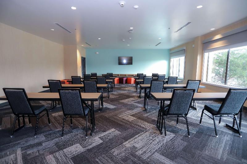 Tru By Hilton Frisco Dallas image