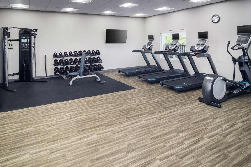 Hampton Inn By Hilton Kissimmee North image