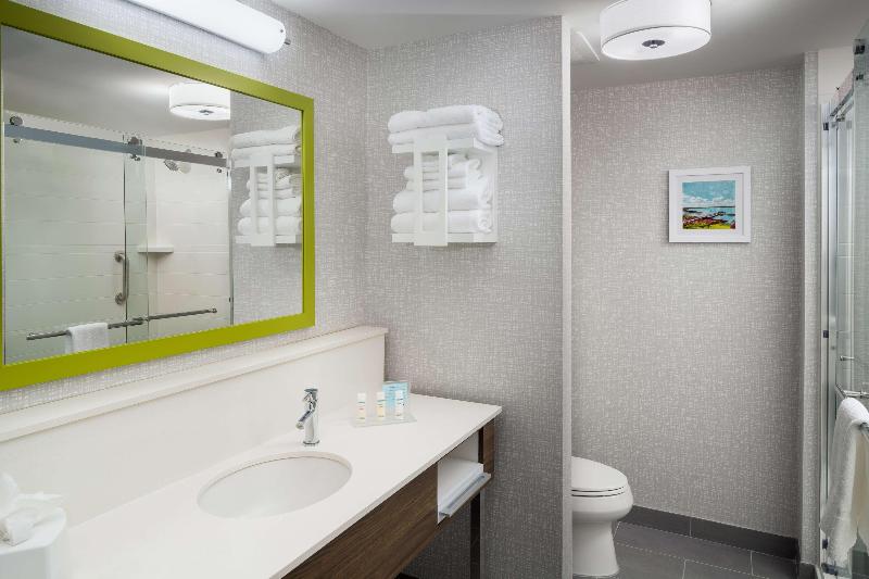 Hampton Inn By Hilton Kissimmee North image