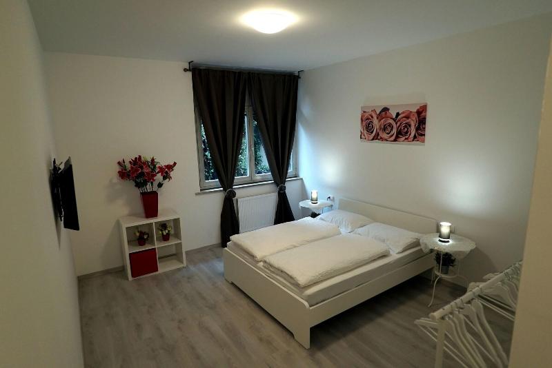 Mary's Rooms image