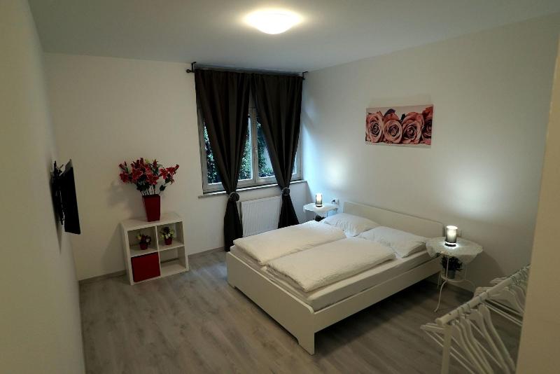 Mary's Rooms image