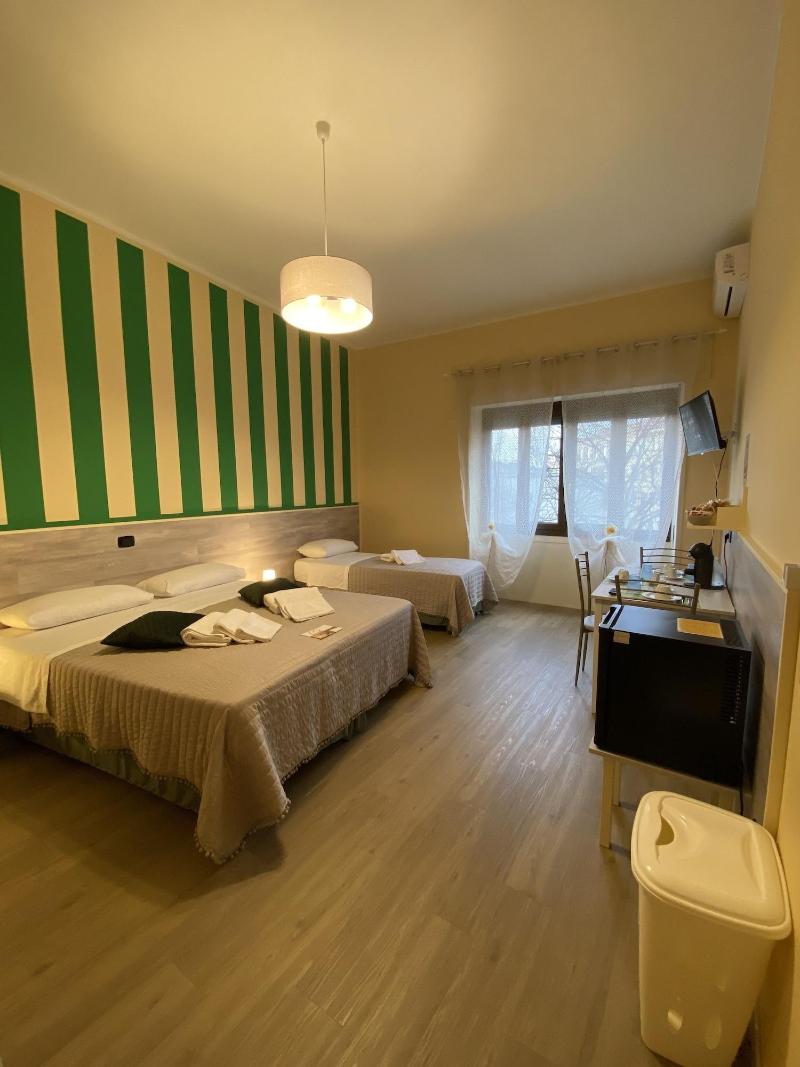 L'Opera Rooms image