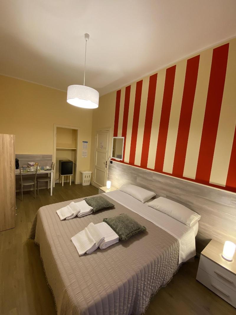 L'Opera Rooms image