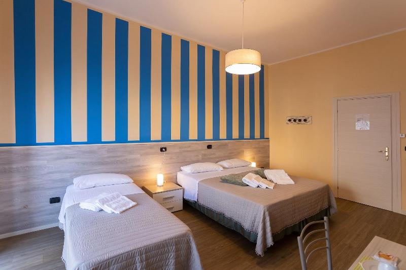 L'Opera Rooms image